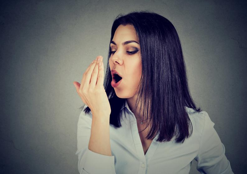 estos-son-los-7-alimentos-que-comes-siempre-y-provocan-mal-aliento-que-no-son-ajo-ni-cebolla