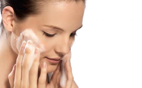 como-mantener-tu-cutis-limpio-y-agradable-004