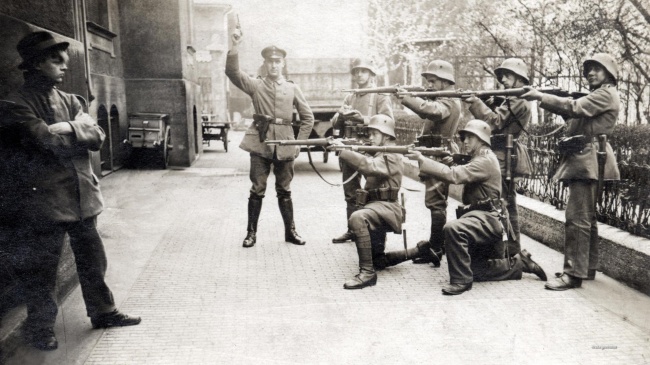 las-22-fotos-historicas-raras-que-jamas-te-ensenaron-en-la-escuela-politicas-de-facebook-002